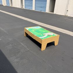 FREE TRAIN toy Table Cleaning Storage Out Free 