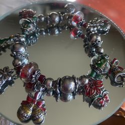 Vintage Charm Stretch Christmas Multicolor Bracelet With Big Hole Crystal Beads