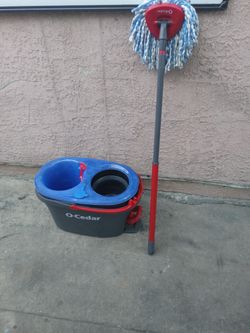 Spinning Mop