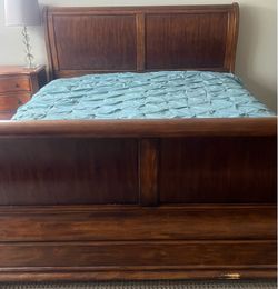 Ethan Allen Ca King Sleigh bed