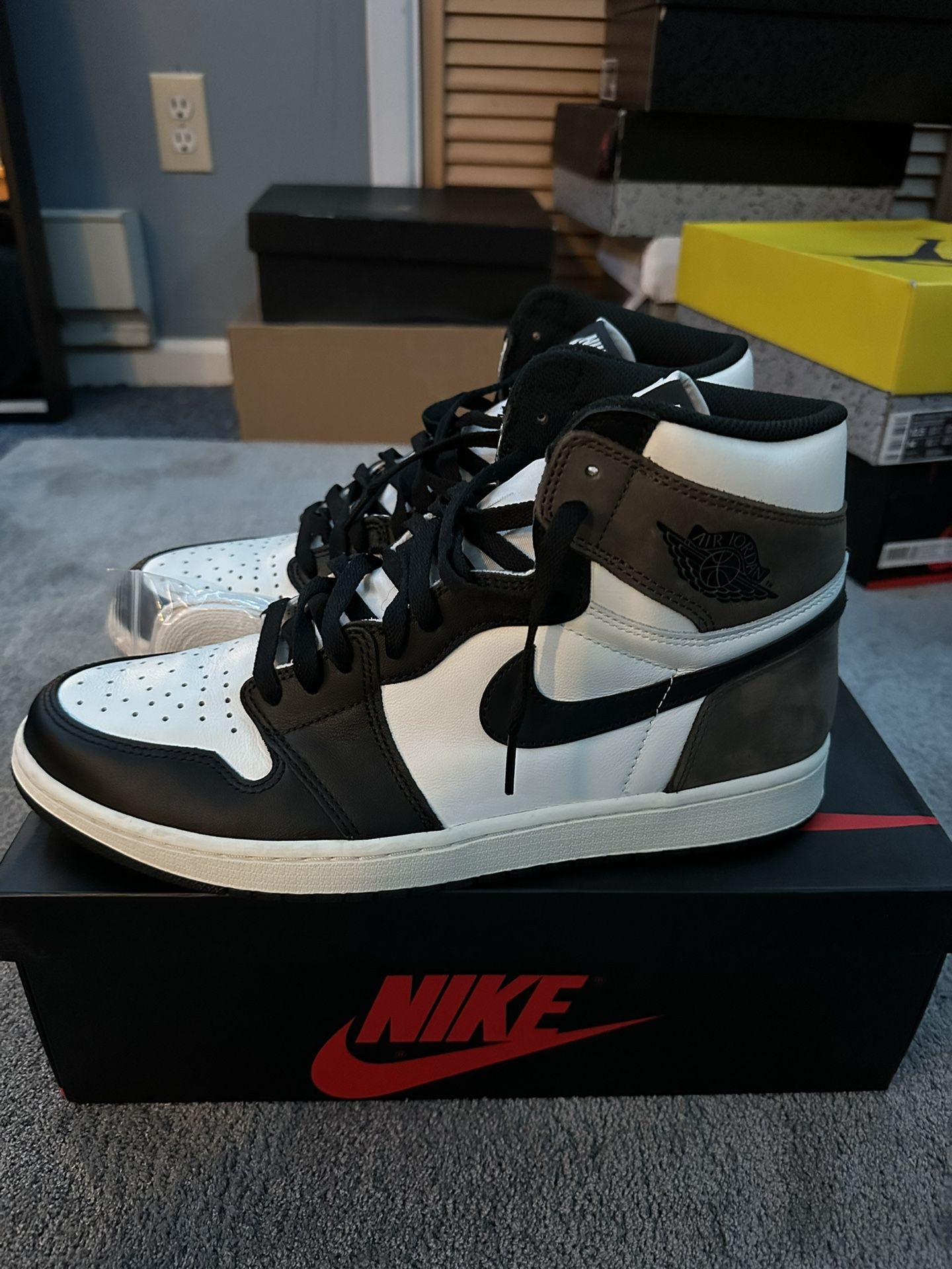 Jordan 1 Retro High ‘Dark Mocha’ Sz 12