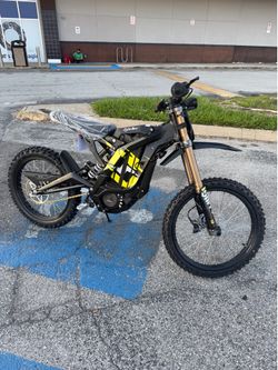 Surron Light Bee Electric Dirt Bike! Finance For $150 Down Payment!!