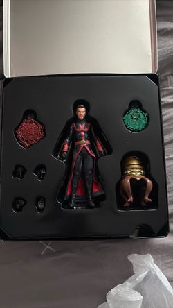 Mezco Dr strange exclusive