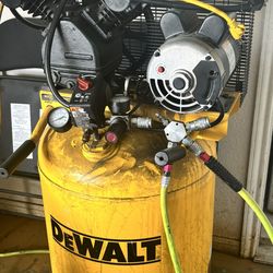 Dewalt 30 Gallon 1.6 Hp 155PSI