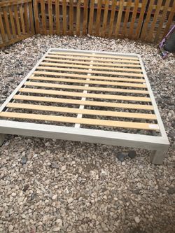 Full bed frame