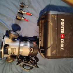 DEWALT Router 690LR Heavy Duty – with 3 Accessories