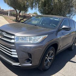 2019 Toyota highlander Le