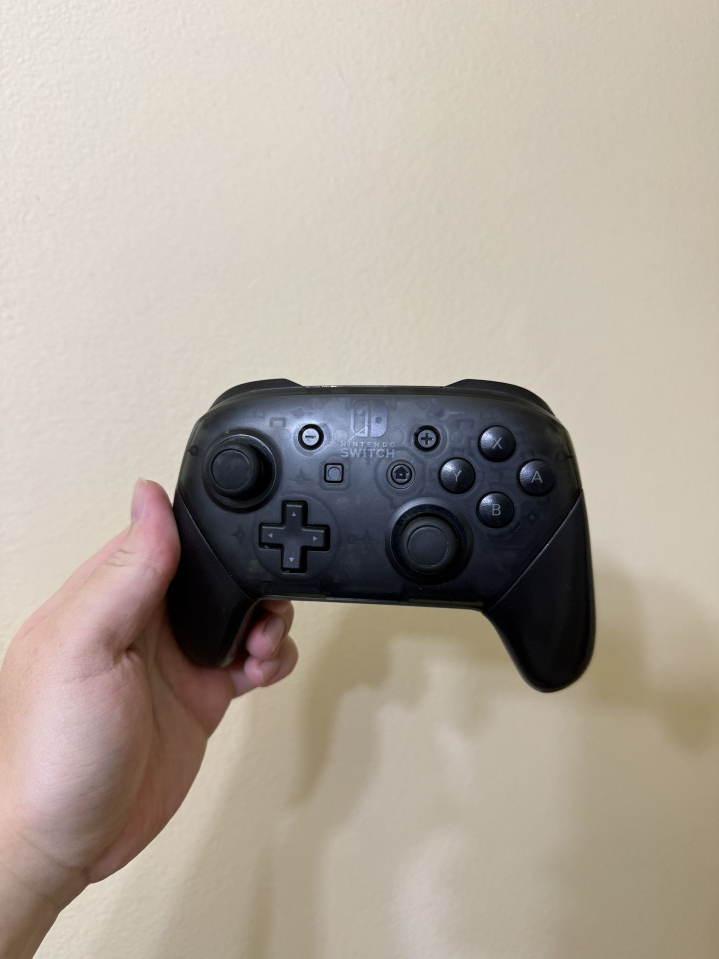 Nintendo Switch Pro Controller