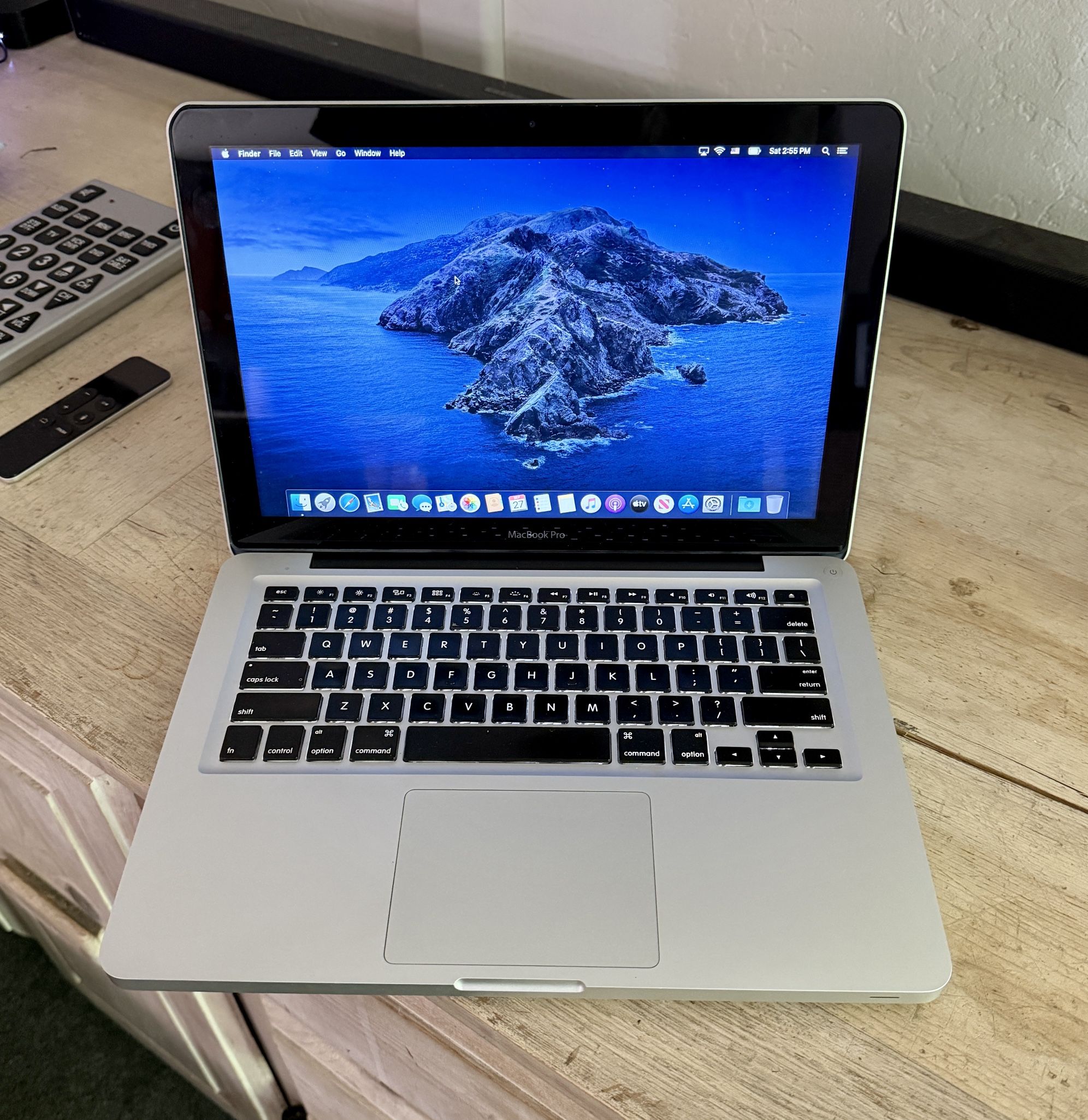 Apple 13” MacBook Pro Laptop Computer | i5 Processor | 8 GB Ram | 500 GB Hard Drive