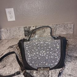 PURSES STEVE MADDEN, DKNY CALVIN KLEIN EACH 25$
