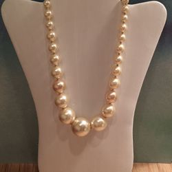 Vintage Pearl Necklace 