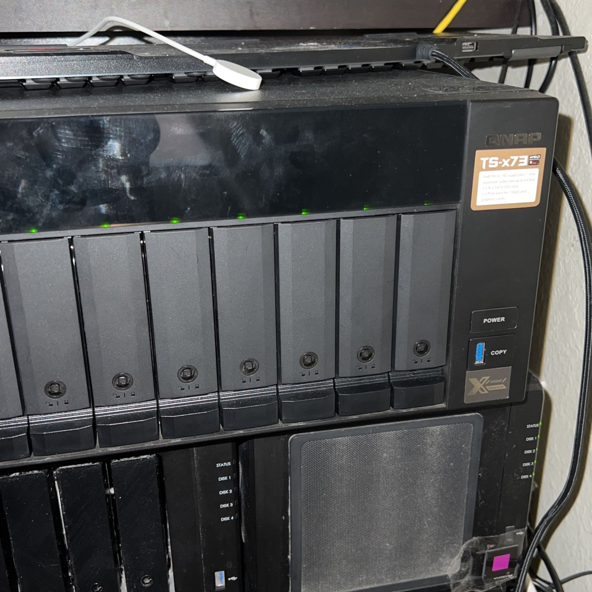 QNAP TS873