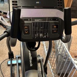 Nordictrack Elliptical Commercial 9.9