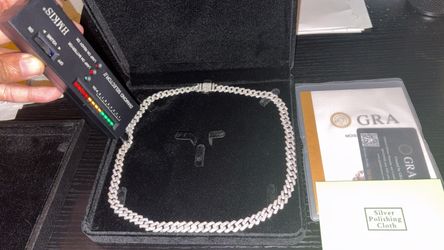 Moissiante stones Vvs 12ct silver 10mm 22inch long Cuban link chain (PASSES DIAMOND TESTER)
