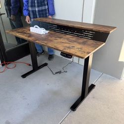 Brand New Rising Desk Riser Standing Desk 
