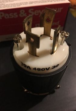 480 volts plugs 30 amp 3 ph ,4 wires