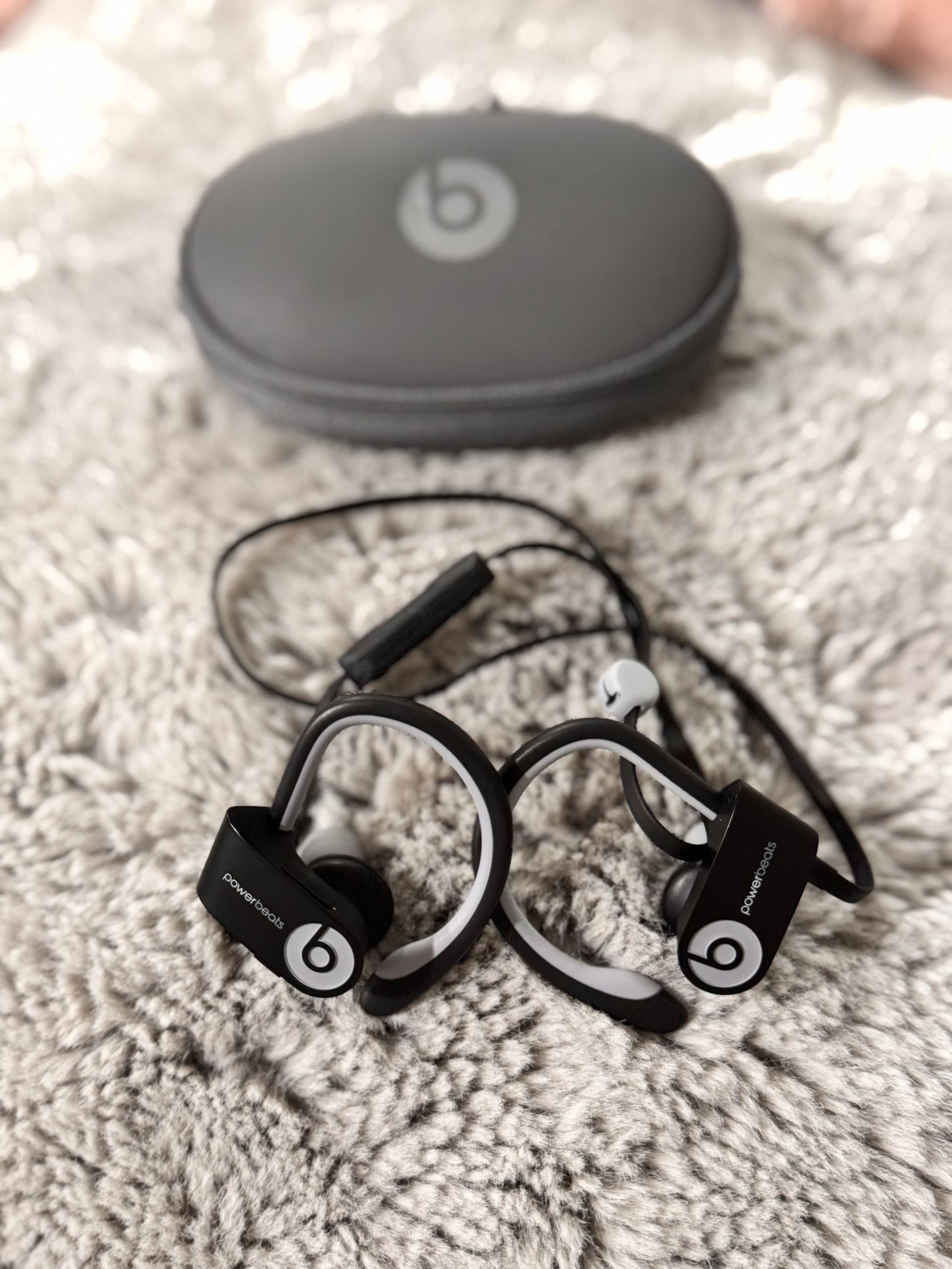 Powerbeats wireless bluetooth earphones
