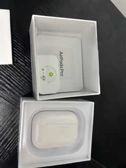 Apple AirPods Pro with Charging Case