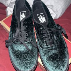 Vans (Velvet)