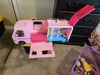 Barbie R.V.