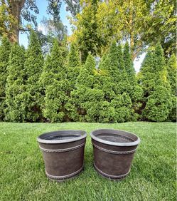 Xl 🌸 flower pot🌺 set of two