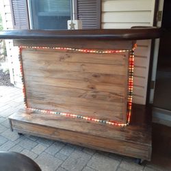 STURDY RUSTIC WOODEN BAR + LIGHTS + STOOLS 