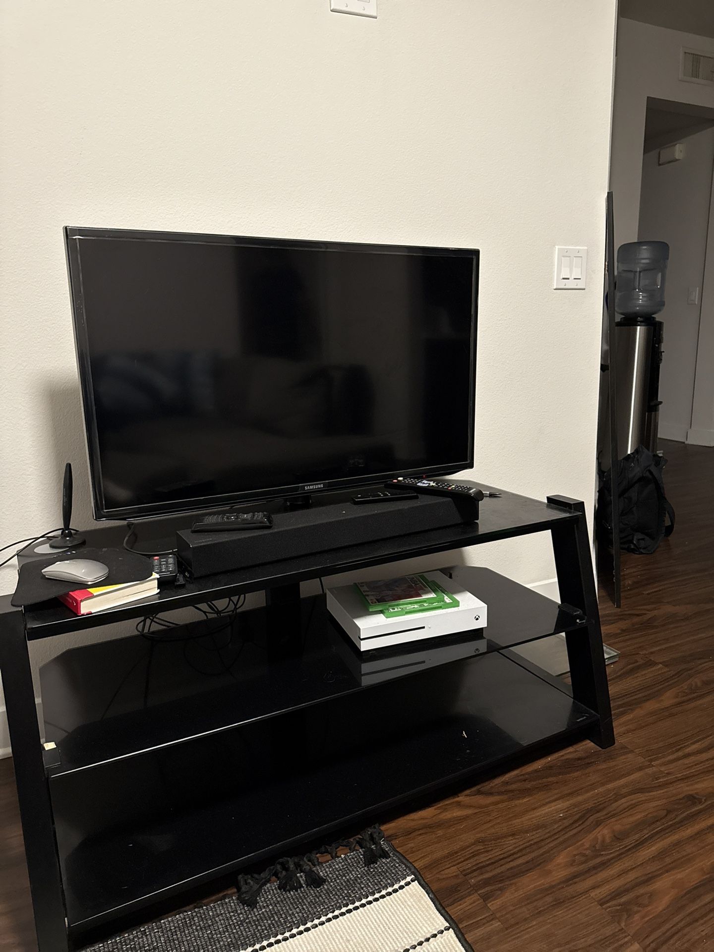 Tv and Tv console