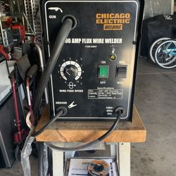 Chicago Electric Welding: 90 Amp Flux Wire Welder