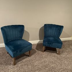 A Pair Of Teal Crushed Velvet Upholstered Accent Chairs