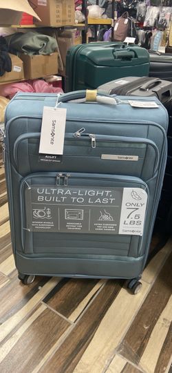 Samsonite AirLift Medium Expandable Spinner Luggage