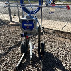 Graco Paint Sprayer X7 Comes with Extensions  $440 Serious Buyers Only . Firm On Price NO CUÁNTO LO MENOS 