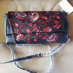Black Ivy Embroidered Purse NWT