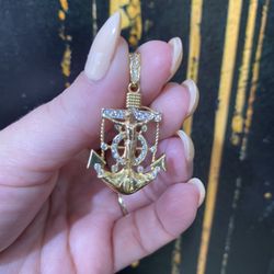 14k ANCHOR WITH JESUS CHARM 