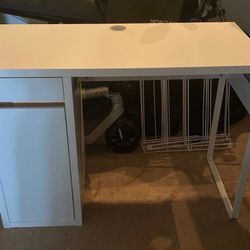 IKEA Micke Desk