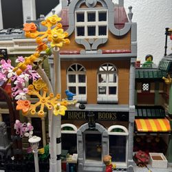 Lego bookshop set