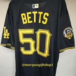 Men's Mookie Betts Dodgers Jersey (XL)