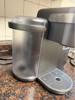 Keurig Coffee Maker with Latte/Cappuccino Feature – Like New