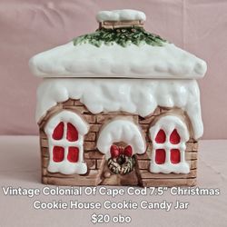 Vintage Colonial Of Cape Cod 7.5” Christmas Cookie House Cookie Candy Jar