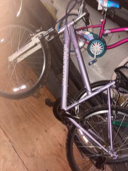 Roadmaster Spirit 26” Cruiser Bike – Purple/Lavender