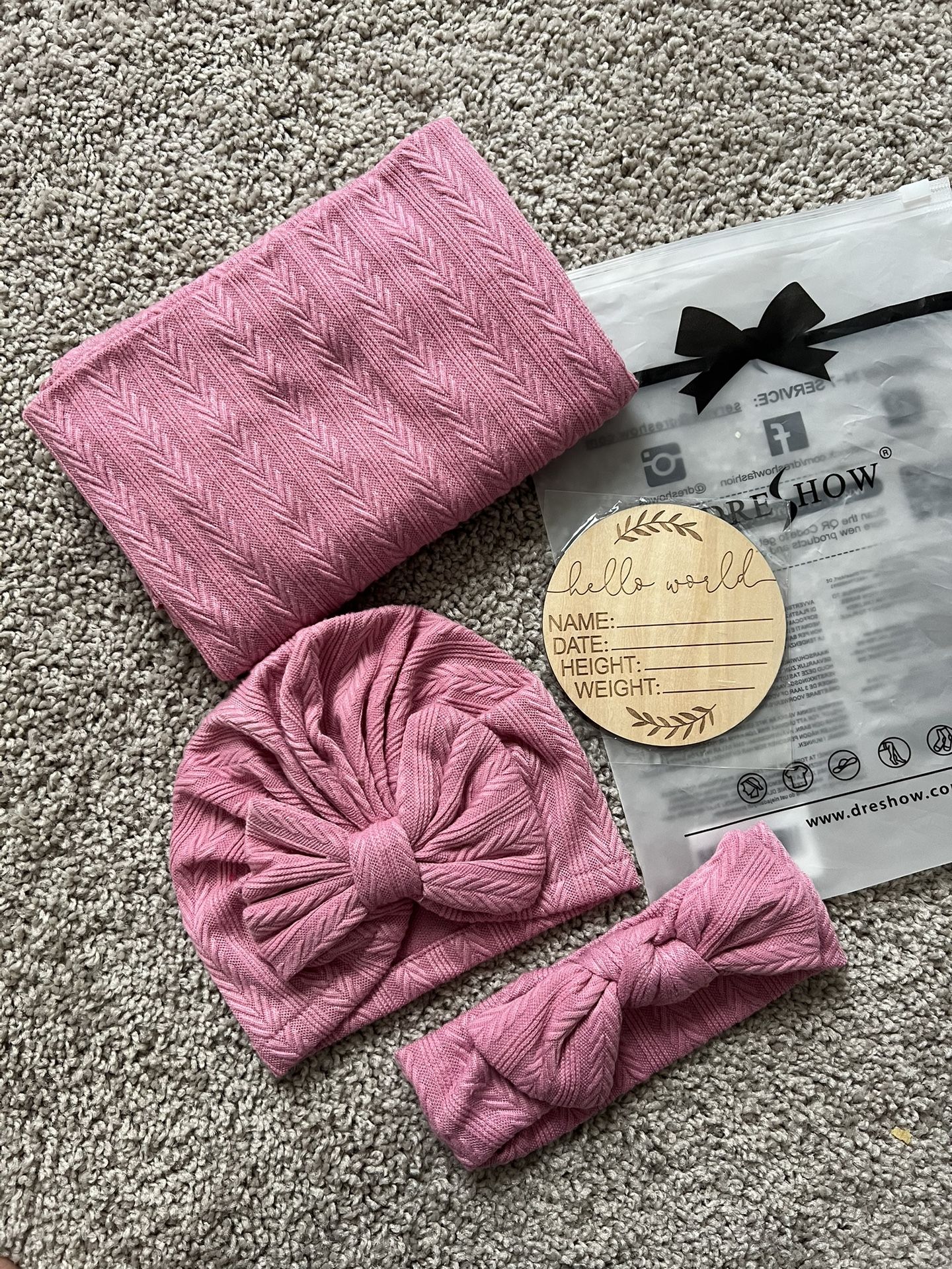 brand new newborn swaddle set for girls and helli world sign