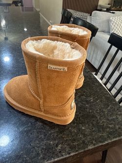 Girls boots