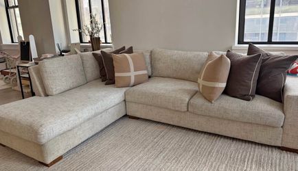 Modern L-Shaped Sectional Sofa with Chaise