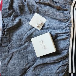 Full bag full of clothes and jewelry. Juniors Size 4-8.