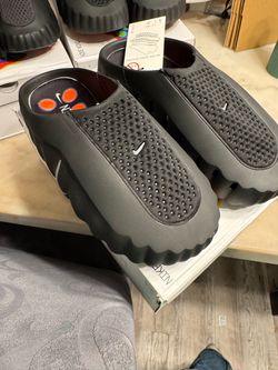 Nike Mind Body Mules / Clogs Black