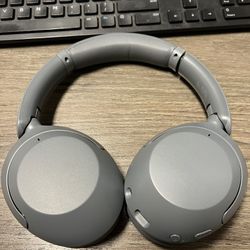 Sony WHXB910N Noise Canceling Headphones 