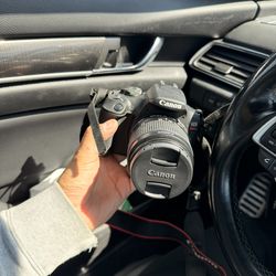 Canon Eos Rebel T7
