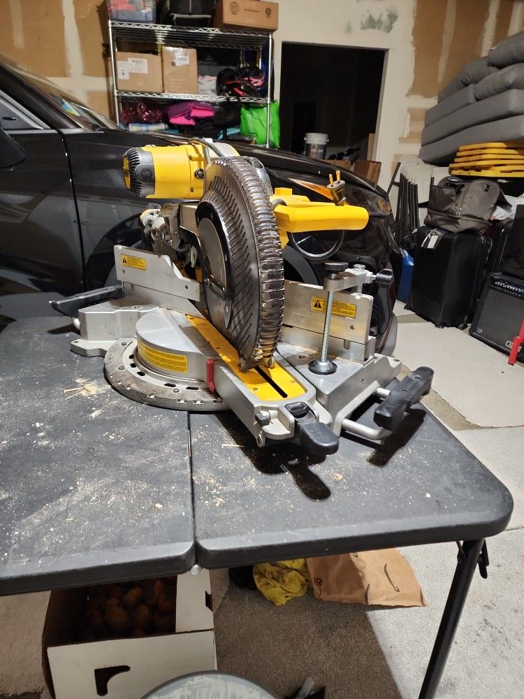 Dewalt DWS 780 Slider 12 Inches Miter Saw