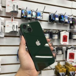 iPhone 13 128GB UNLOCKED 