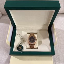 Rose Gold Wristband, Green face| 36mm BRAND NEW!!