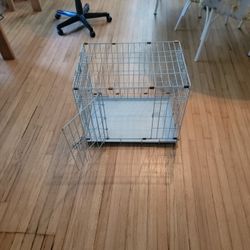 Small To Med Dog Crate